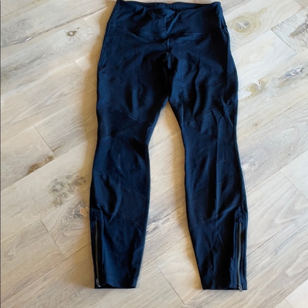 Athleta black leggings